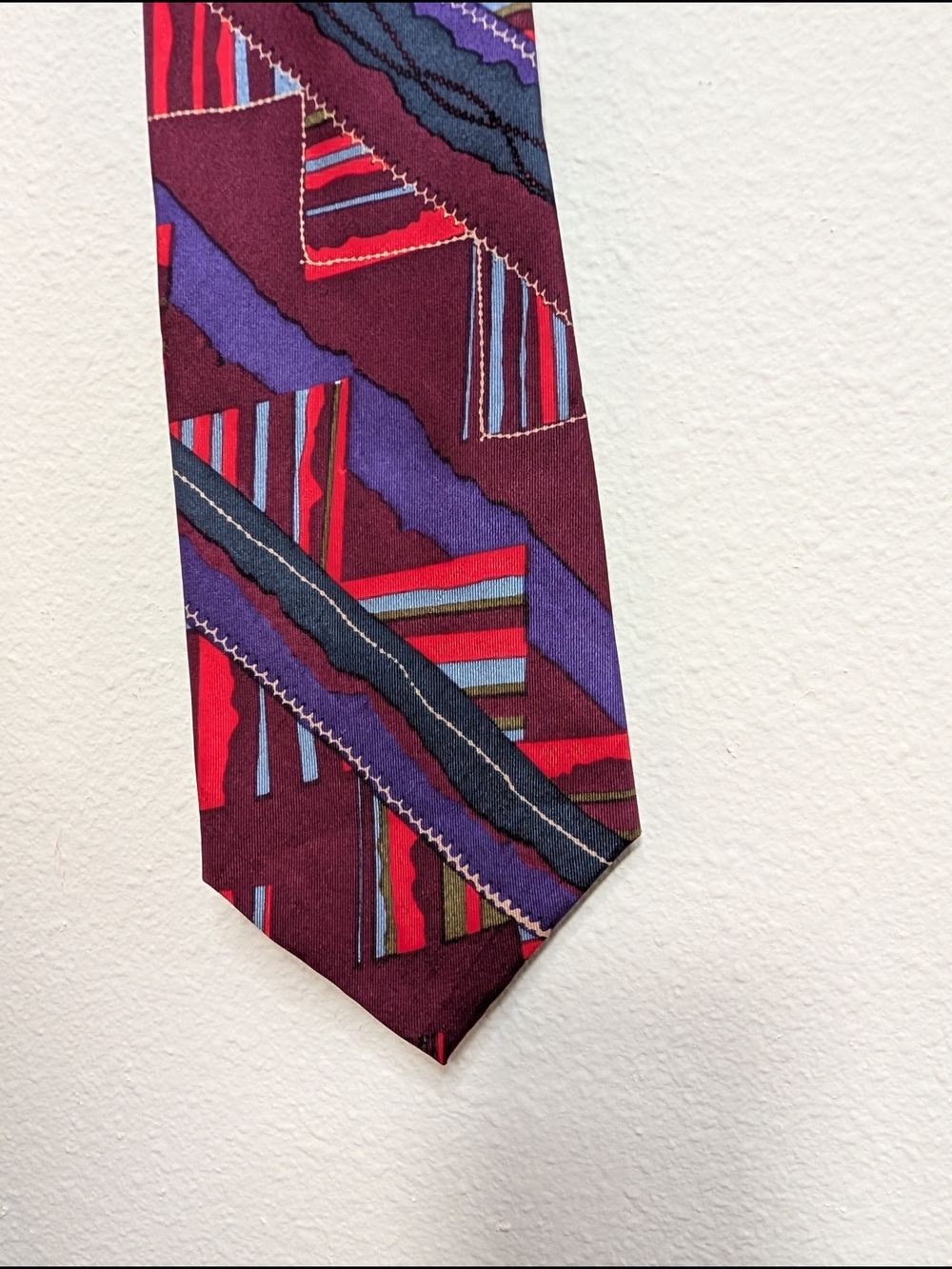 John Weitz Tie Burgundy Abstract Geometric 100% Silk Vintage Wide